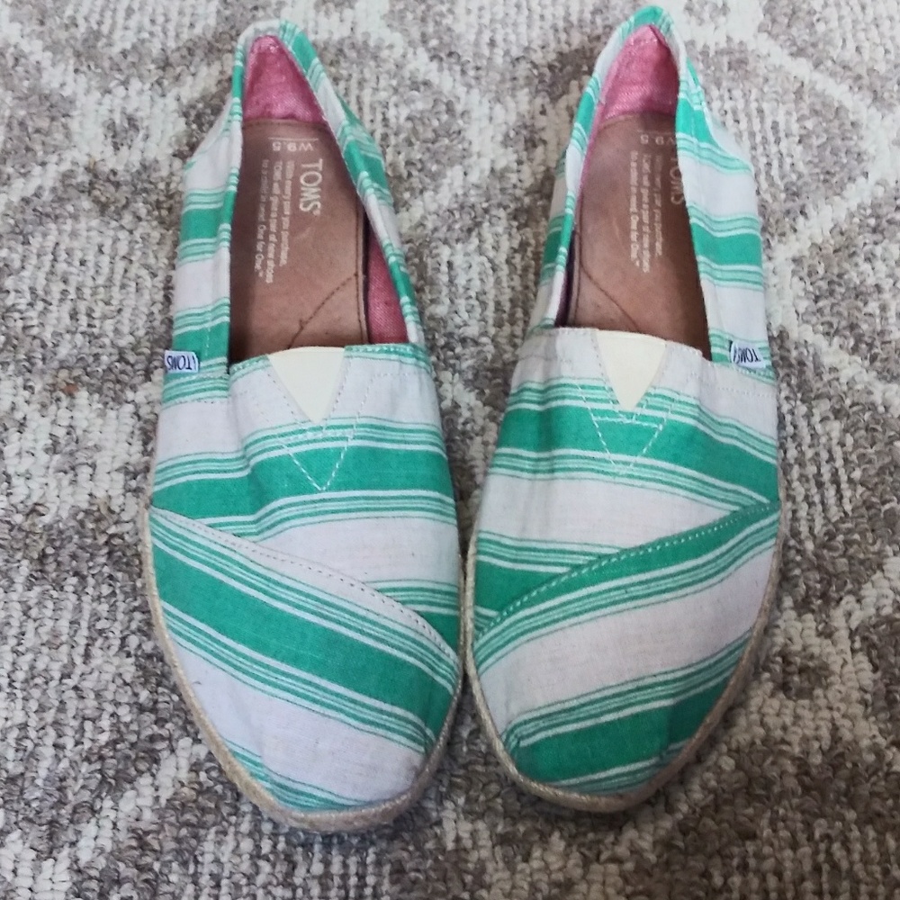 Green & Beige TOMS